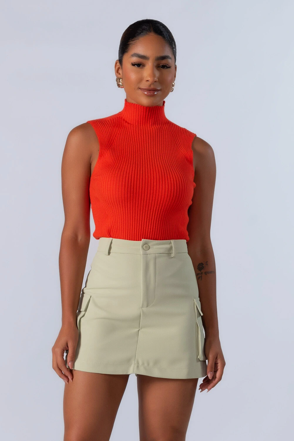 Regata Cropped em Tricot Canelado com Gola Alta - Laranja