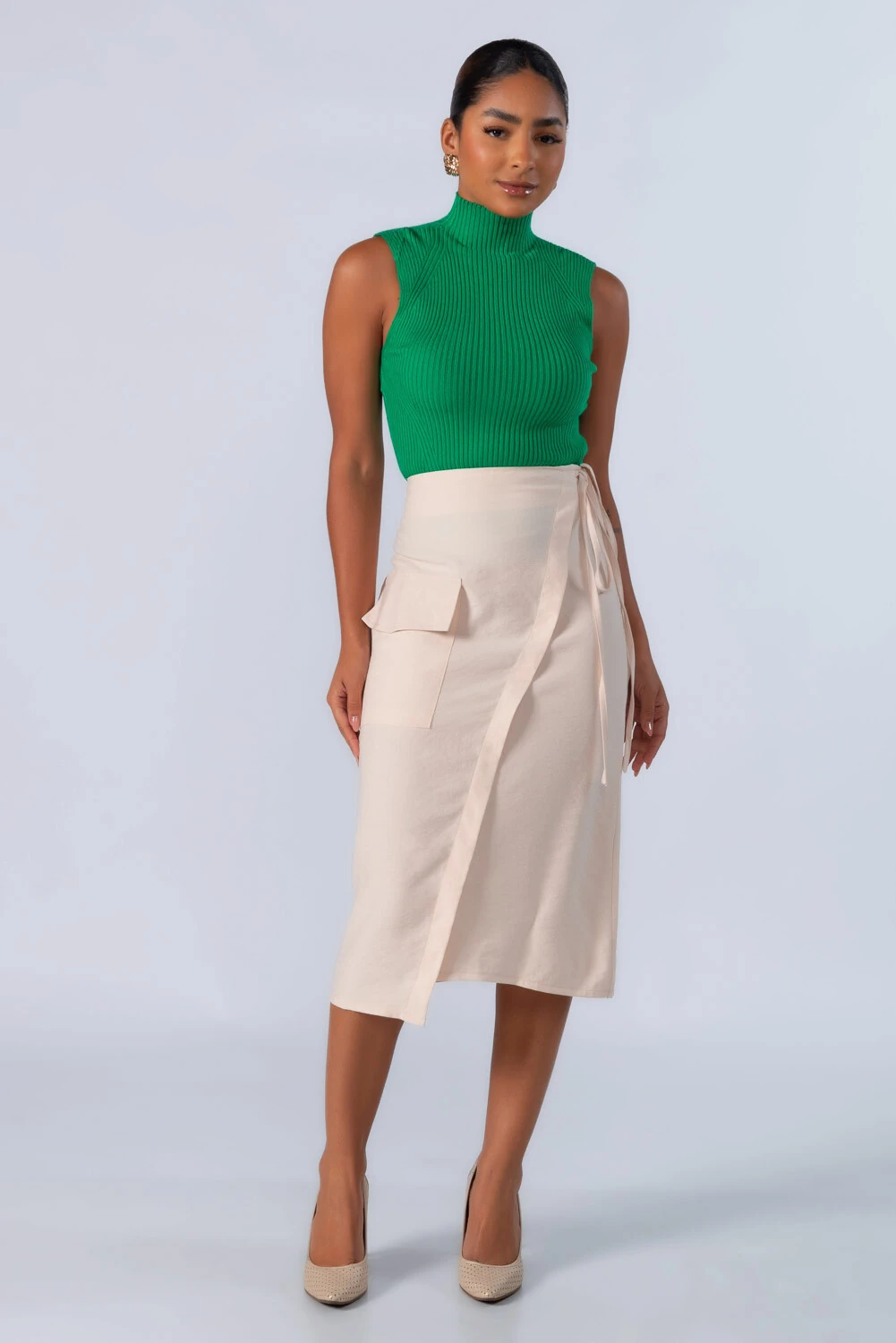 Regata Cropped em Tricot Canelado com Gola Alta - Laranja - Imagem 11
