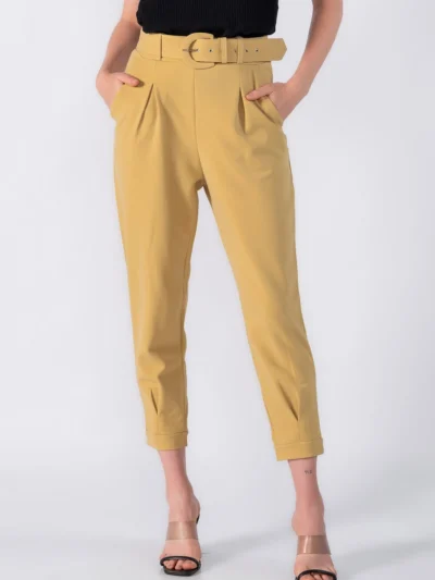 Calça em Crepe com Detalhe de Pregas e Barra Ajustada - Verde Oliva