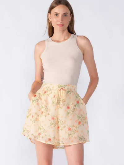 Shorts em Chiffon Estampado com Cós de Elástico e Bolsos - Bege