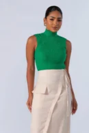 Regata Cropped em Tricot Canelado com Gola Alta - Verde Escuro