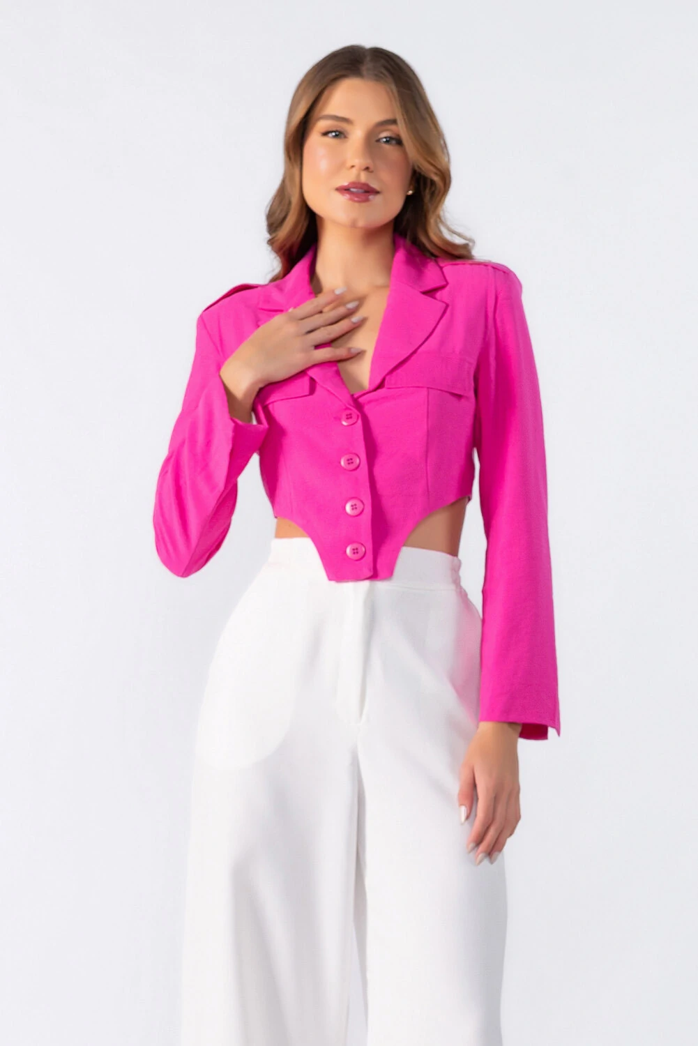 Blazer Curto Forrado com Recorte em V - Rosa