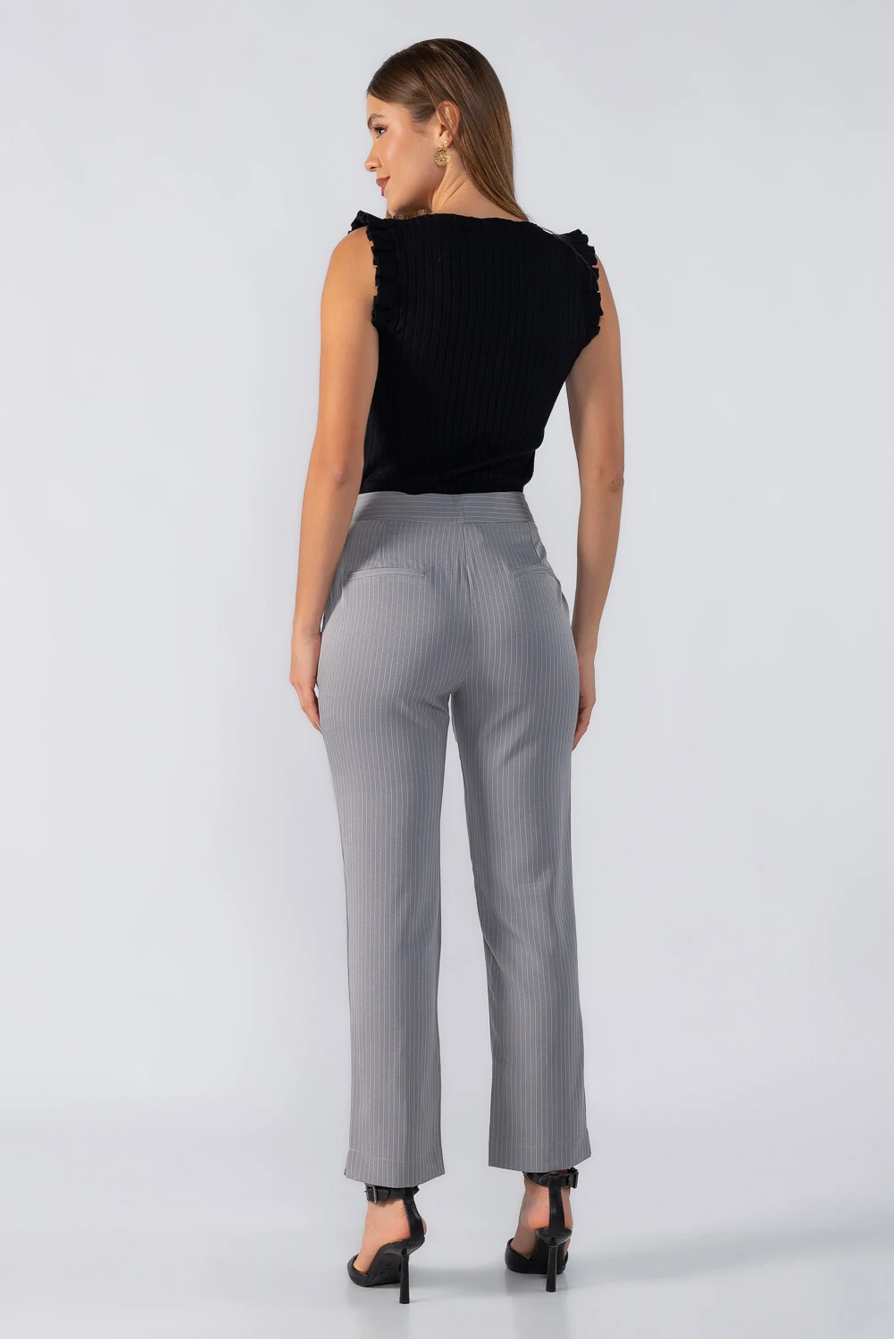 Calça em Alfaiataria Risca de Giz com Modelagem Slim - Imagem 4